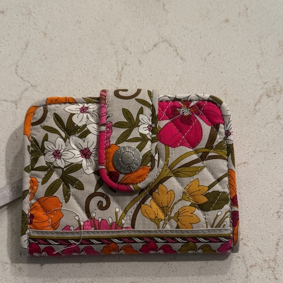 Floral Snappy Wallet - Picture 2 of 4